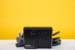 Canon Battery Grip BG-ED3 With Two Batteries -Photo Camera Gear Store DSCF1051