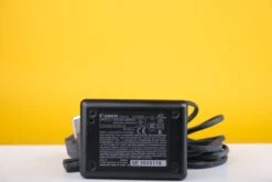 Canon Battery Grip BG-ED3 With Two Batteries -Photo Camera Gear Store DSCF1052