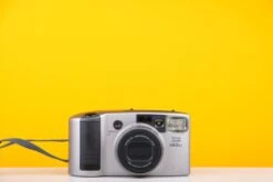 Minolta Riva Zoom 140ex 35mm Point And Shoot Film Camera