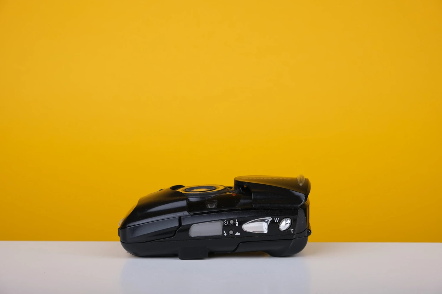 Olympus MJU II 80 35mm Point And Shoot Film Camera 2 Olympus MJU II 80 35mm Point And Shoot Film Camera - Image 2