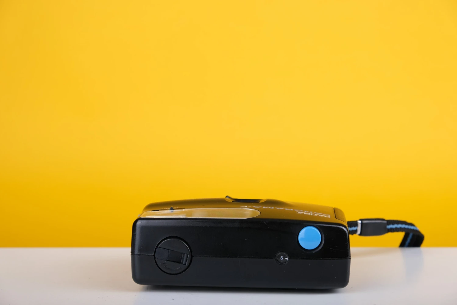 Halina Panorama-F 35mm Point And Shoot Film 2 Halina Panorama-F 35mm Point And Shoot Film - Image 2