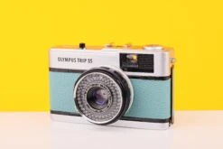 Olympus Trip 35 35mm Film Camera With Zuiko 40mm F2.8 Lens In Turquoise
