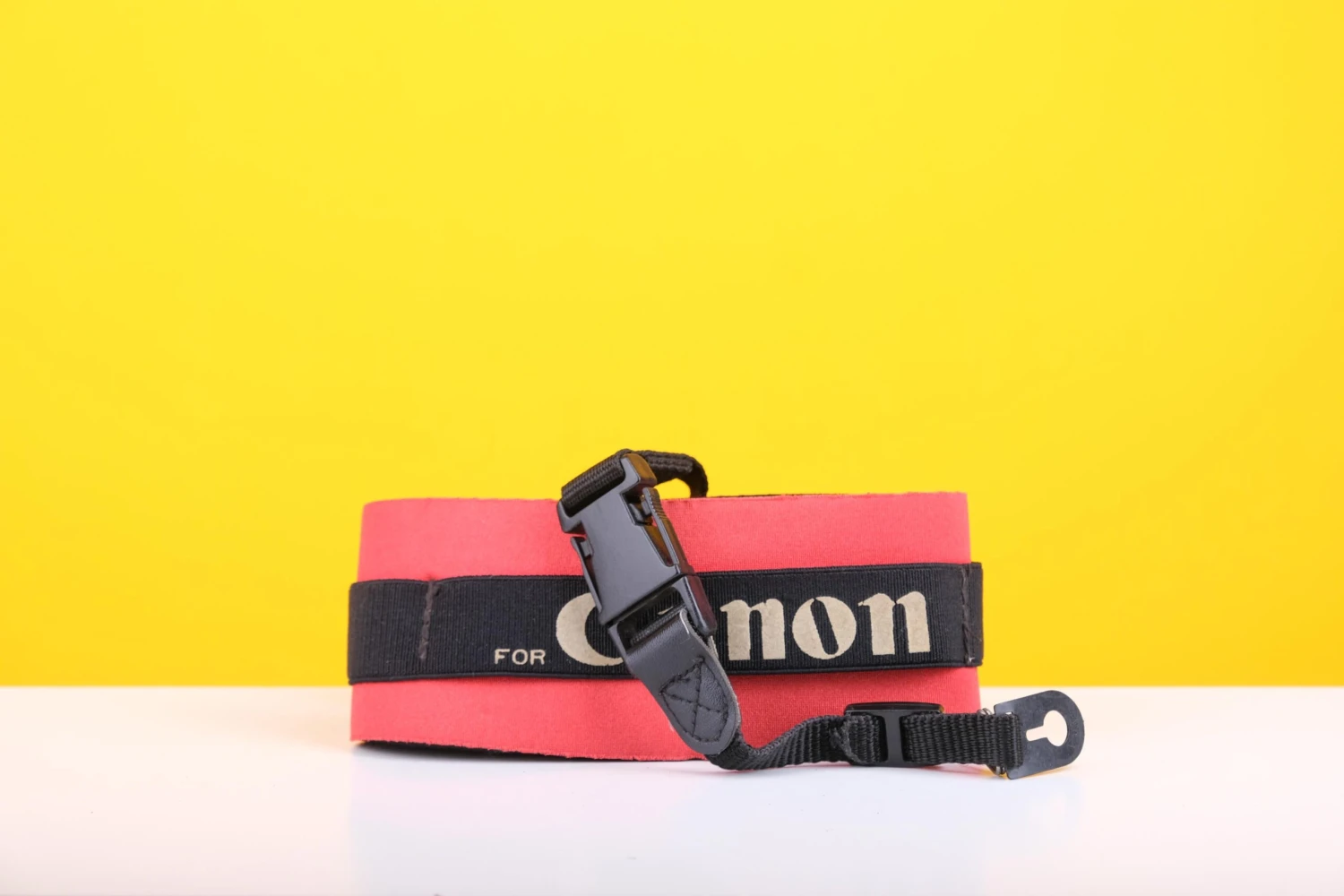 Canon Padded Camera Strap In Black And Red 2 Canon Padded Camera Strap In Black And Red - Image 2