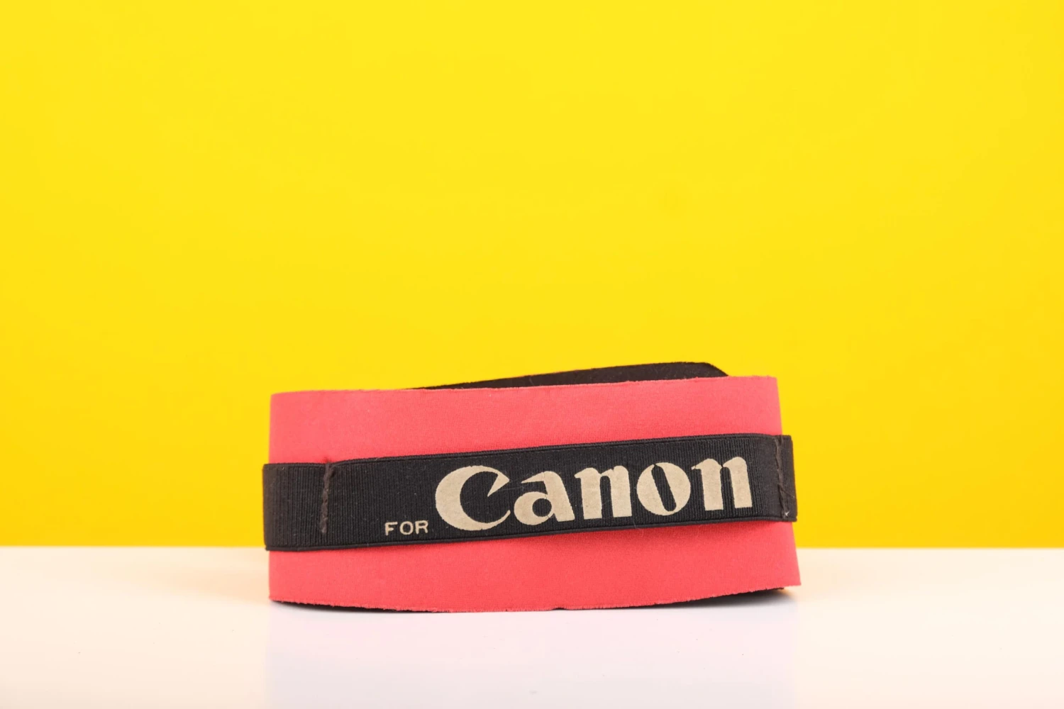 Canon Padded Camera Strap In Black And Red 1 Canon Padded Camera Strap In Black And Red