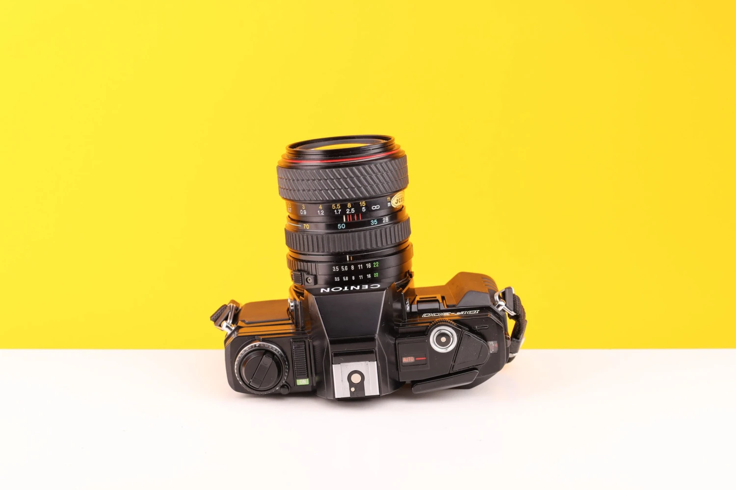 Centon DF-300 35mm SLR Film Camera With Tokina SD 28-70mm F3.5-4.5 Lens 3 Centon DF-300 35mm SLR Film Camera With Tokina SD 28-70mm F3.5-4.5 Lens - Image 3