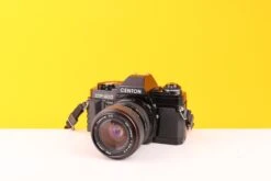 Centon DF-300 35mm SLR Film Camera With Tokina SD 28-70mm F3.5-4.5 Lens
