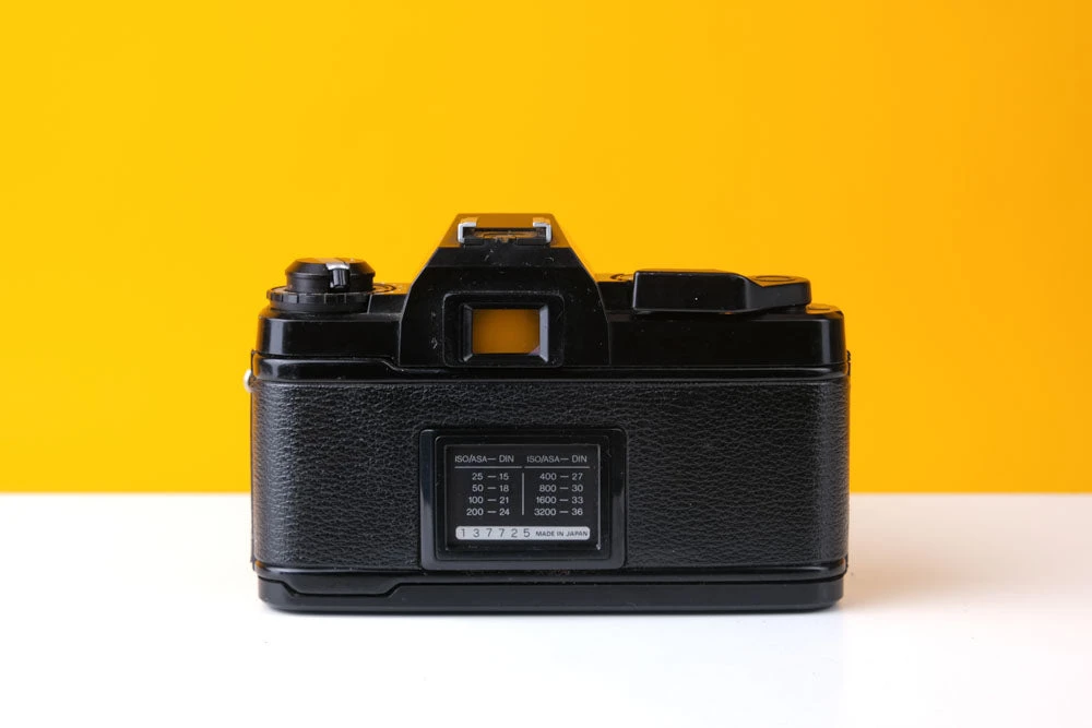 Chinon CE-5 35mm Film With F3.5-4.5 With 35-70mm Zoom Lens 4 Chinon CE-5 35mm Film With F3.5-4.5 With 35-70mm Zoom Lens - Image 4