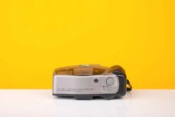 Minolta AF Big Finder 35mm Point And Shoot Film Camera 6 Minolta AF Big Finder 35mm Point And Shoot Film Camera -Photo Camera Gear Store minoltaafbigfinder 3