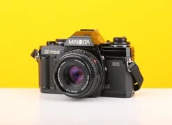 Minolta X-700 35mm Film SLR Camera With Minolta MD Rokkor 45mm F/2 Lens