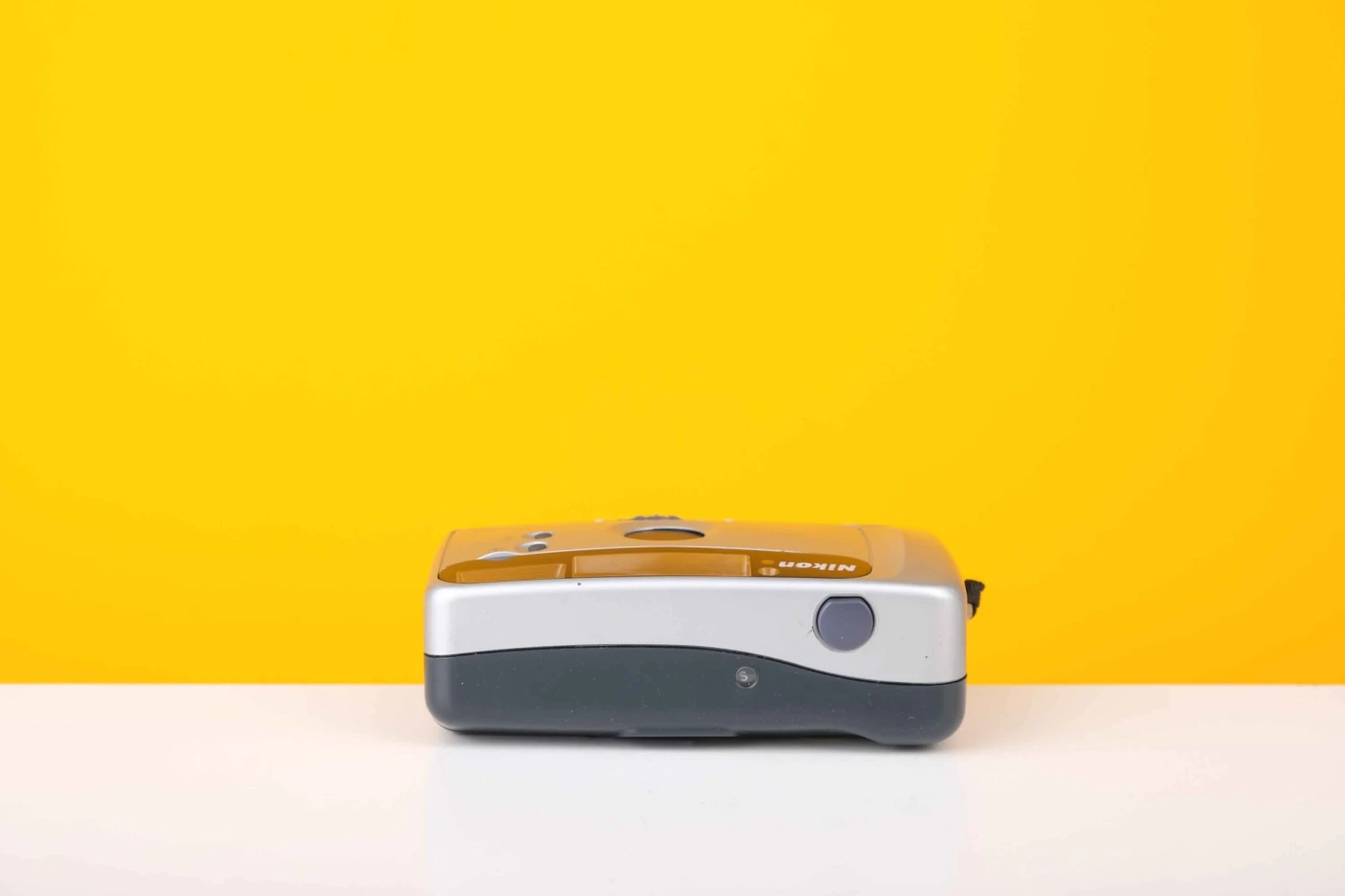 Nikon AF230 35mm Point And Shoot Film Camera 2 Nikon AF230 35mm Point And Shoot Film Camera - Image 2