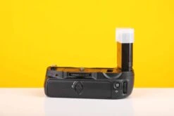 Nikon Multi Function Battery Pack