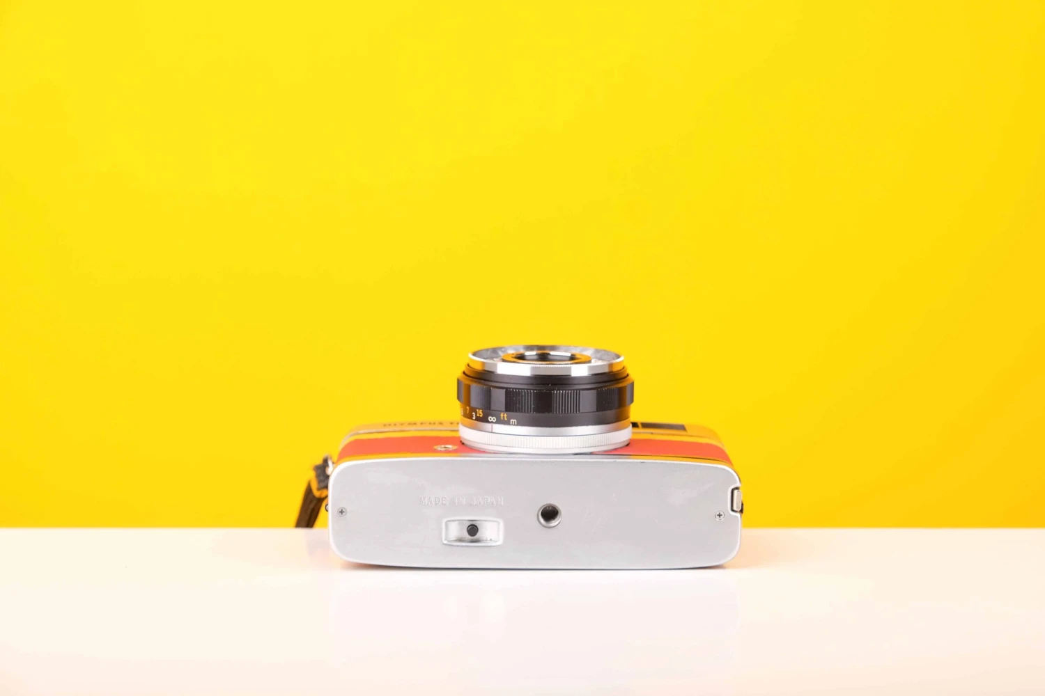 Olympus Trip 35 Vintage 35mm Film Camera In Red And Yellow Leather Skin 5 Olympus Trip 35 Vintage 35mm Film Camera In Red And Yellow Leather Skin - Image 5