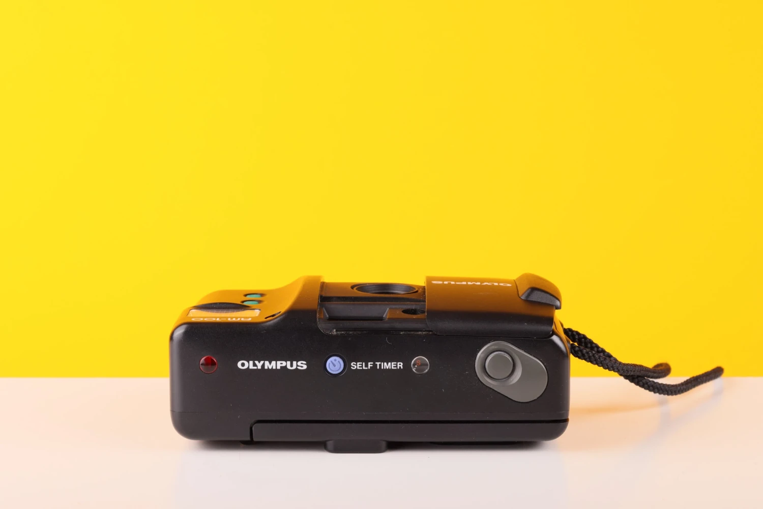 Olympus AM-100 35mm Point And Shoot Film Camera 3 Olympus AM-100 35mm Point And Shoot Film Camera - Image 3