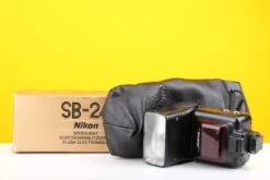 Nikon Speedlight SB-24 Flash Boxed