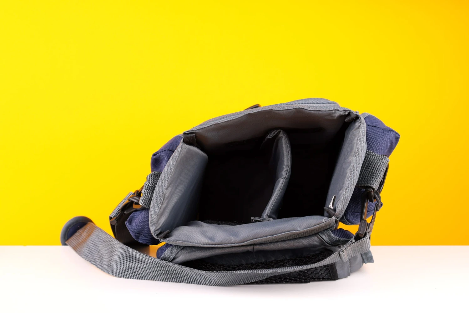 Town & County Camera Bag 3 Town & County Camera Bag - Image 3