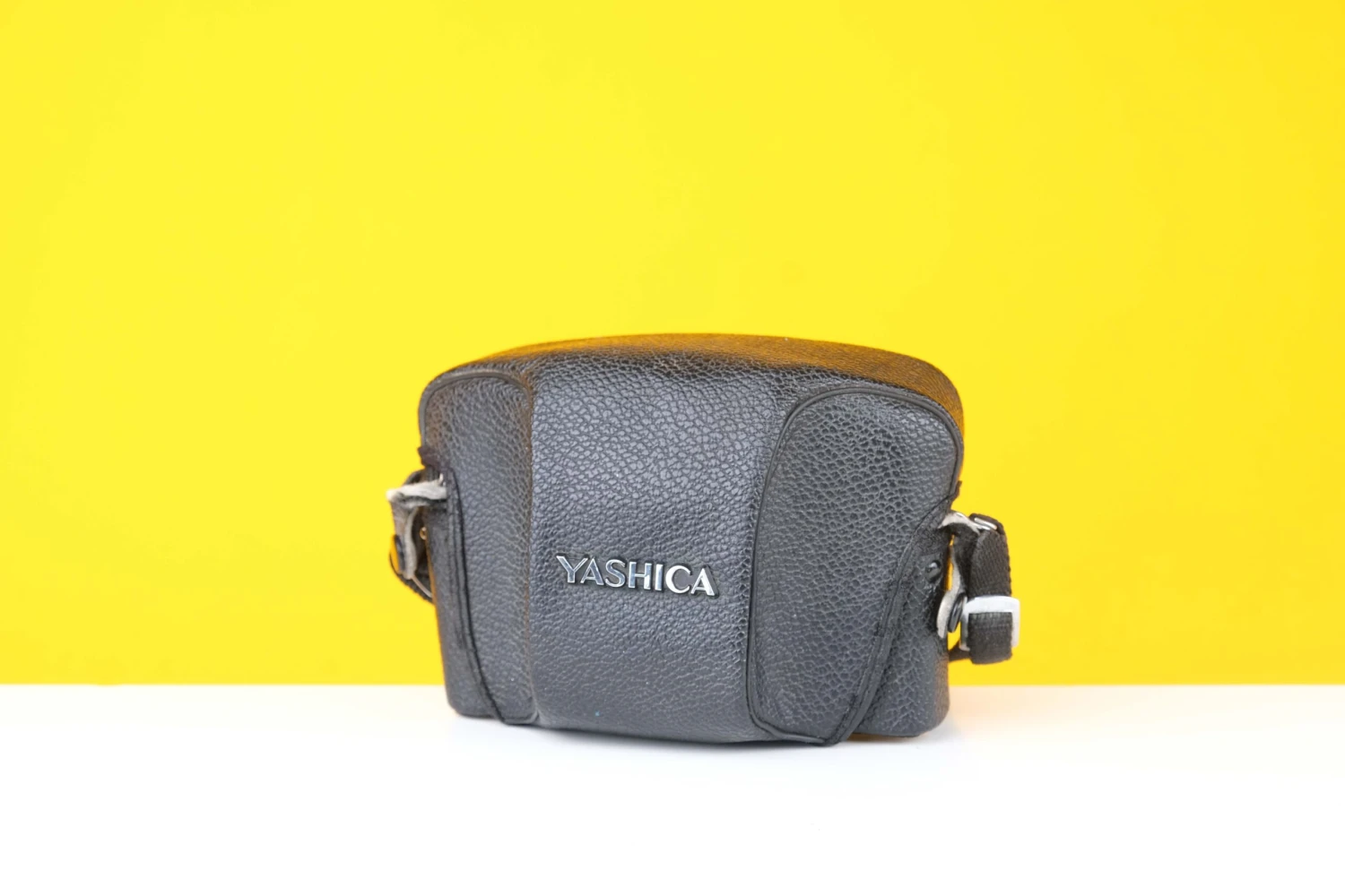 Yashica MF-1 35mm Viewfinder Film Camera With Case 5 Yashica MF-1 35mm Viewfinder Film Camera With Case - Image 5
